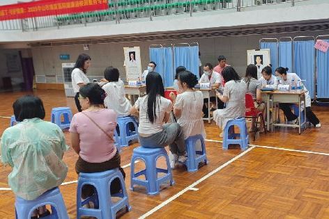 农工党中医院支委会送中医治未病服务进中山市第一中学