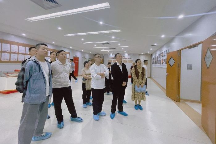 农工党中山市联合二支委会、人民医院支委会赴火炬开发区调研学习